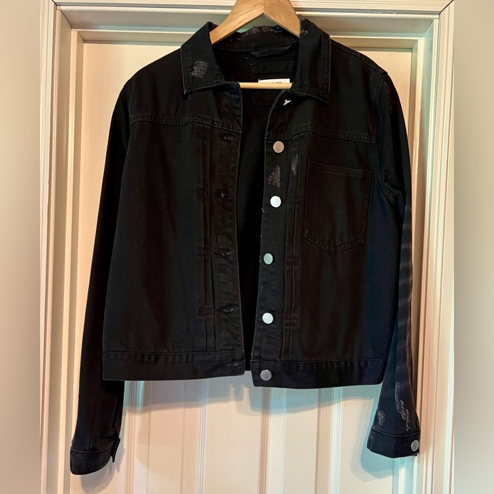 Mod Ref Women’s Black Distressed Denim Jacket size Large